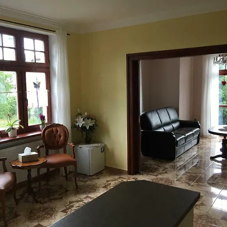 Gross-nadrazni 320 Ostrov Apartment *