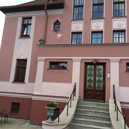 Gross-nadrazni 320 Ostrov